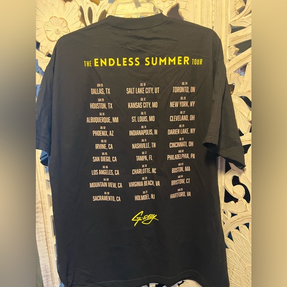 NWOT G Easy Concert Tour T-shirt 2018 - Picture 2 of 3